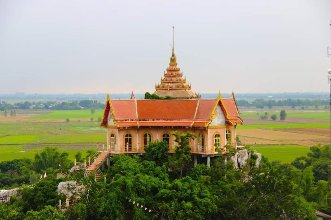Pee Homestay Lopburi Ban Tha Krayang Exterior photo