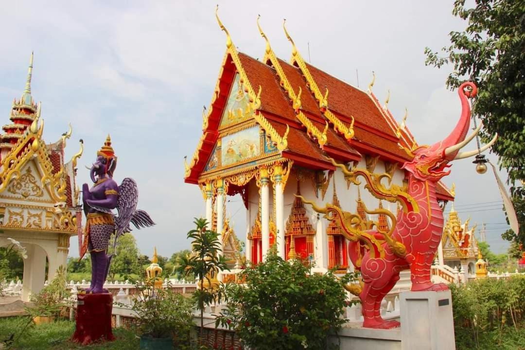 Pee Homestay Lopburi Ban Tha Krayang Exterior photo