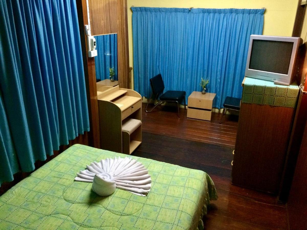 Pee Homestay Lopburi Ban Tha Krayang Exterior photo